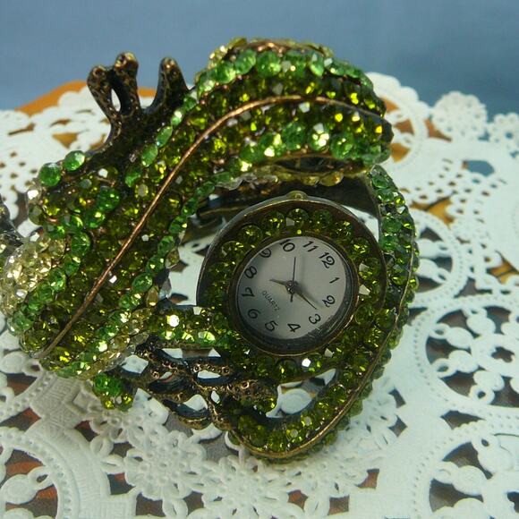 Vintage Metal Gracie Lynn Watch, Time Piece, Clock, Wrist  Vtg Gracie Lynn Rhinestone Gecko Working Watch For women
